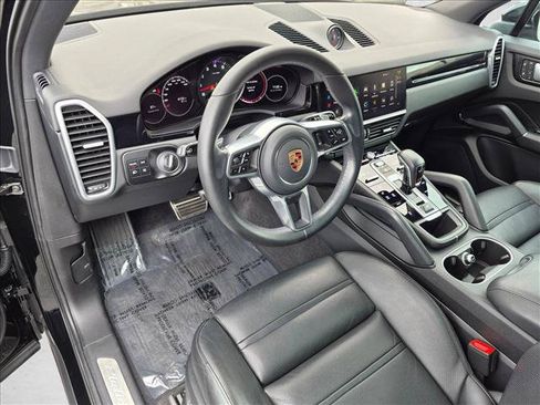 Used 2023 Porsche Cayenne S AWD/4WD image 10