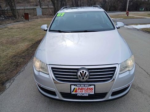 Used 2007 Volkswagen Passat 2.0T image 3