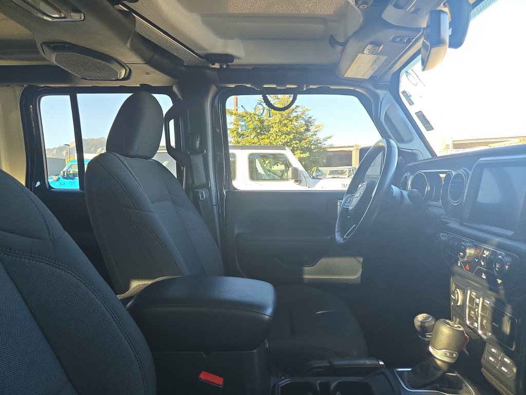Used 2023 Jeep Wrangler Unlimited Sport AWD/4WD image 3