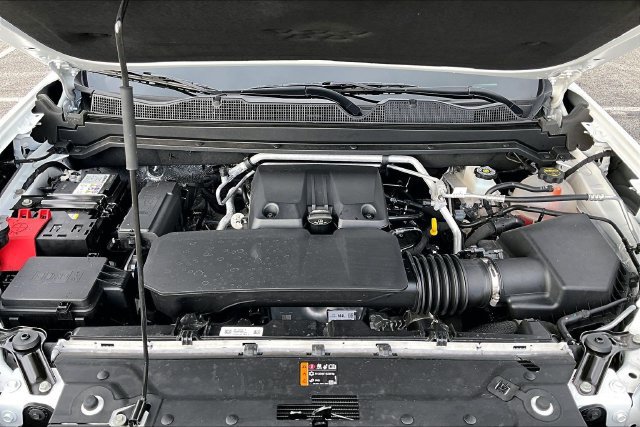 Used 2025 GMC Canyon AT4 w/ Technology Plus Package AWD/4WD image 31