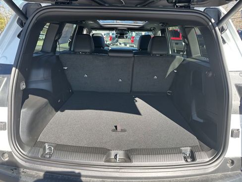 New 2026 Jeep Cherokee Limited image 28