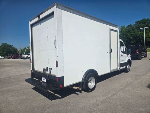 Used 2023 Ford Transit 350 DRW RWD image 4