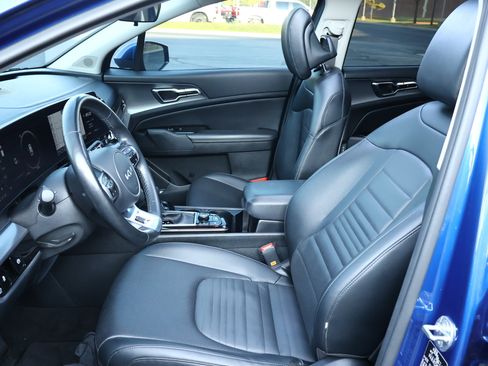 Used 2023 Kia Sportage SX FWD image 11