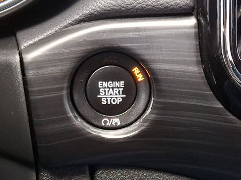 Used 2020 Jeep Grand Cherokee Altitude image 24