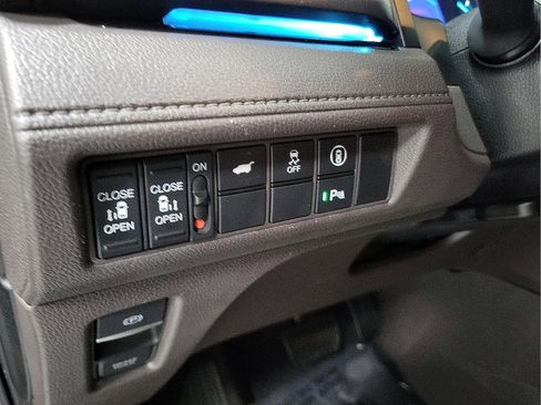 Used 2023 Honda Odyssey Touring image 14