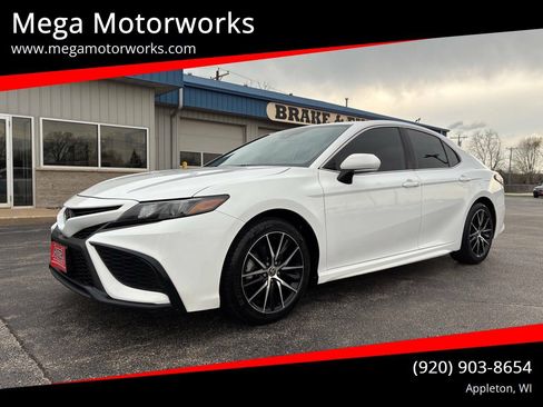 Used 2023 Toyota Camry SE FWD image 1