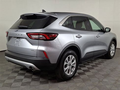 Used 2023 Ford Escape Active image 9