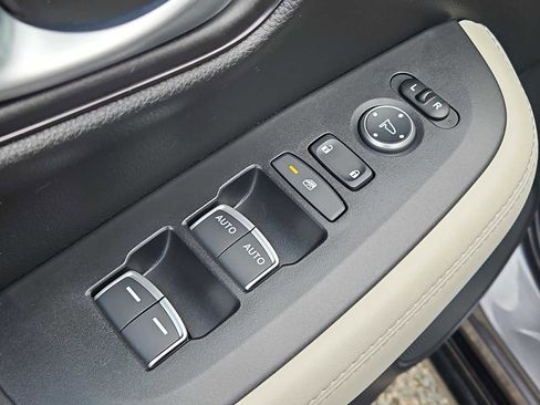 Certified 2026 Honda HR-V EX-L image 25