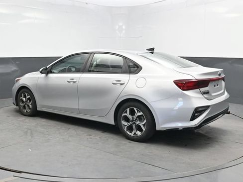Used 2019 Kia Forte LXS FWD image 4