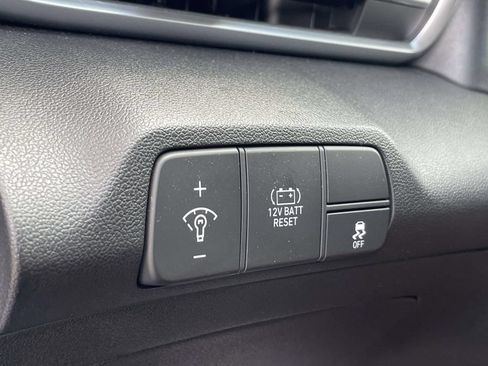 Used 2025 Hyundai Elantra Hybrid FWD image 28