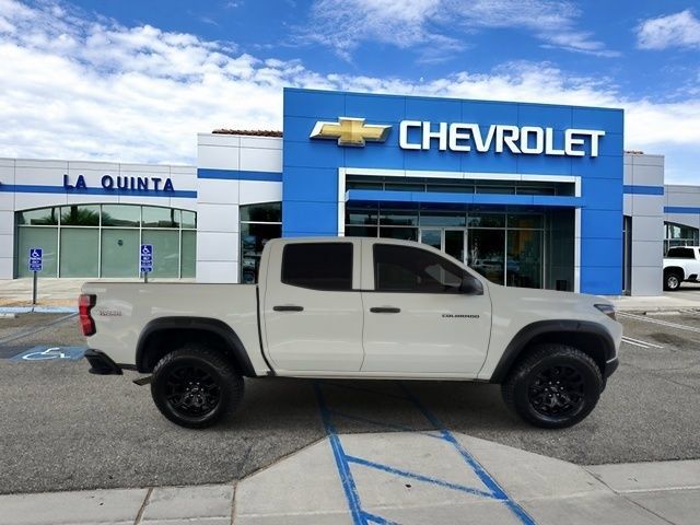 Used 2024 Chevrolet Colorado Trail Boss w/ Advanced Trailering Package AWD/4WD image 9