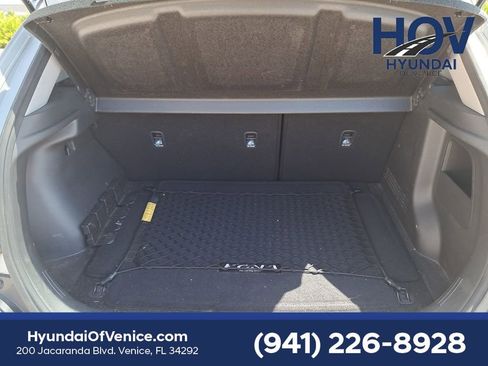 Used 2022 Hyundai Kona SEL w/ Convenience Package image 18