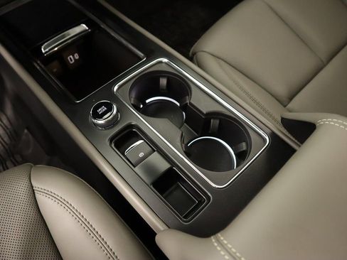 New 2025 Lincoln Corsair Grand Touring image 9