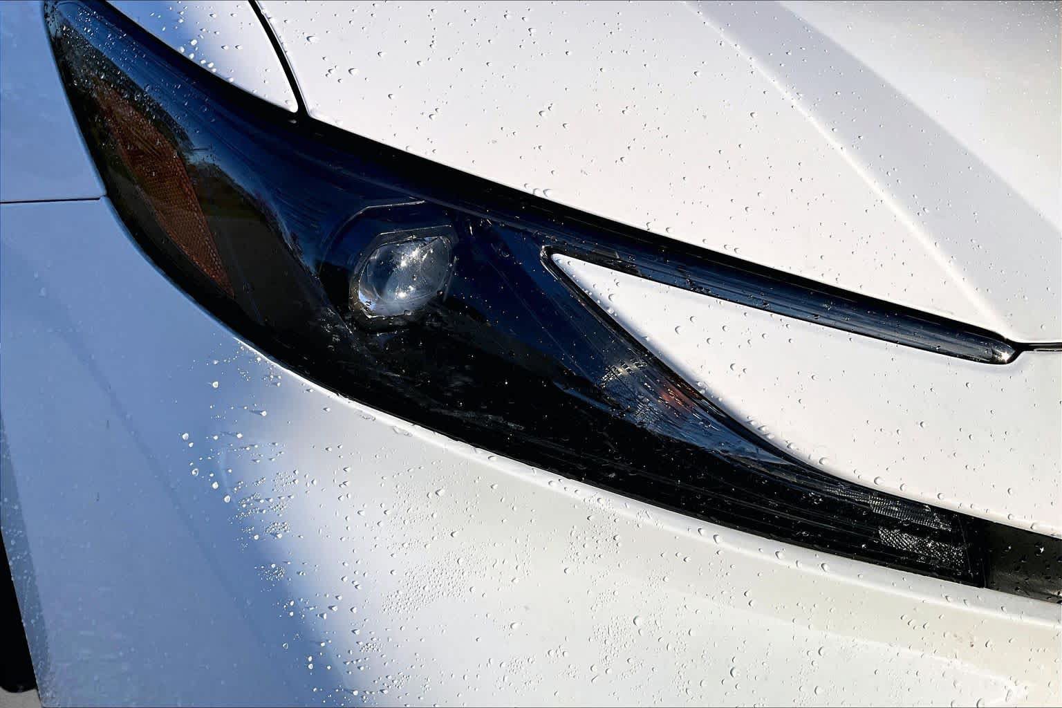 Used 2025 Toyota Camry SE FWD image 27