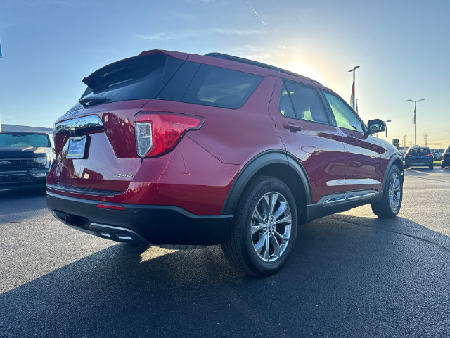Certified 2023 Ford Explorer XLT w/ Equipment Group 202A AWD/4WD image 7