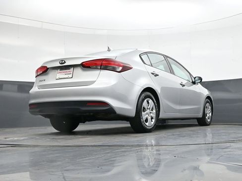 Used 2018 Kia Forte LX image 33