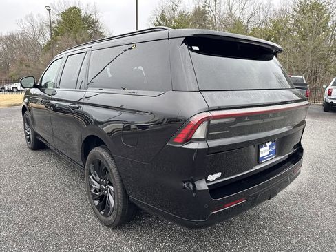 Used 2025 Lincoln Navigator L Reserve w/ Jet Appearance Package image 5