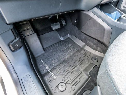 New 2025 Ford Maverick XLT w/ Equipment Group 301A image 32