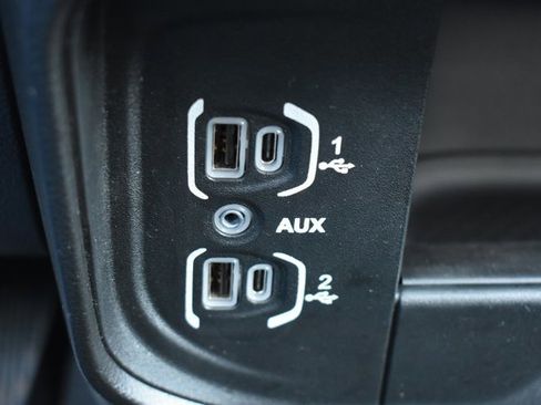 Used 2024 RAM 3500 Tradesman w/ Chrome Appearance Group image 28