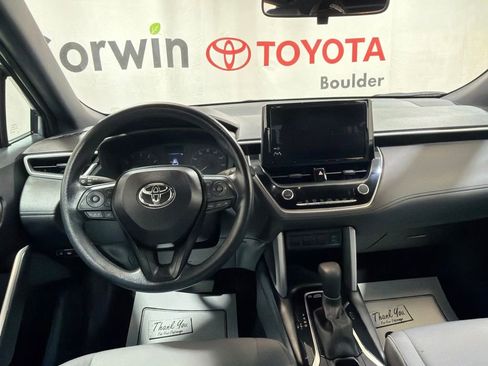 Used 2025 Toyota Corolla Cross AWD Hybrid image 19