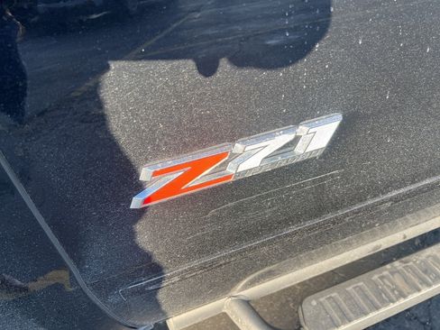 Used 2017 Chevrolet Silverado 1500 LTZ Z71 w/ LTZ Plus Package image 3