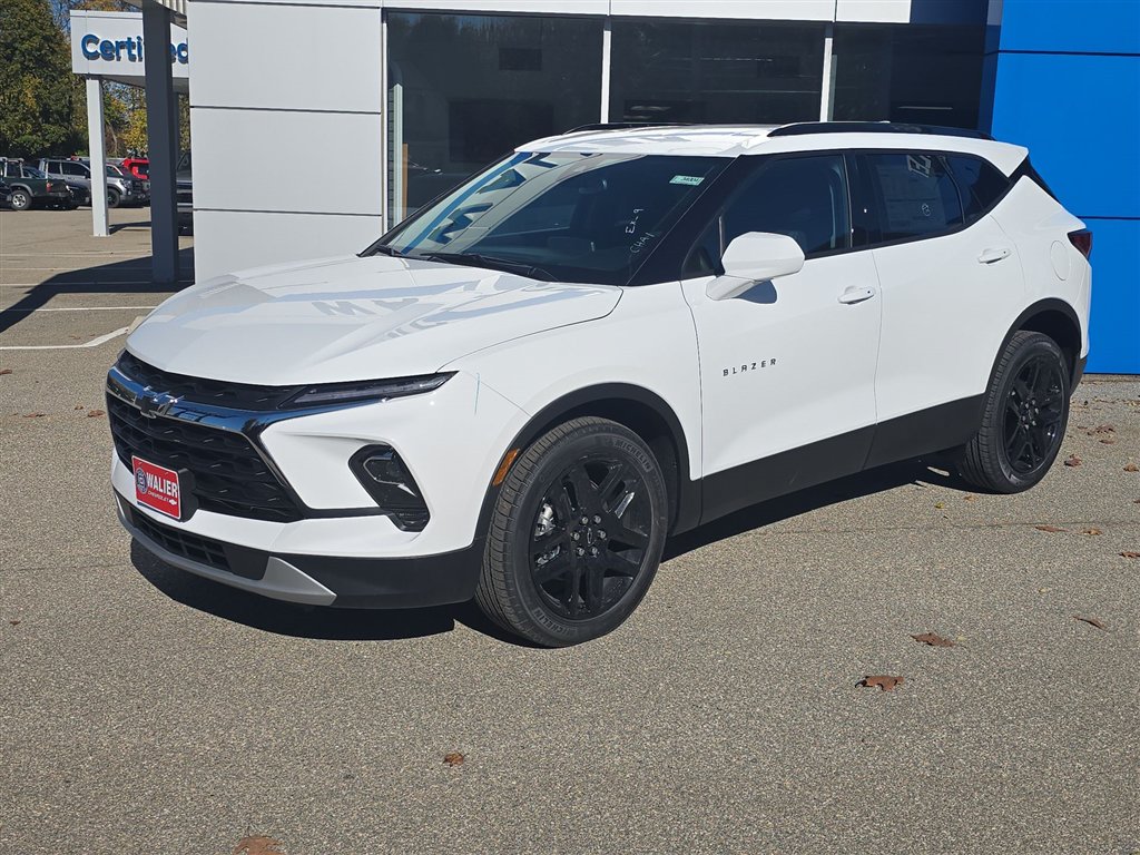 New 2026 Chevrolet Blazer LT w/ Convenience Package AWD/4WD image 1