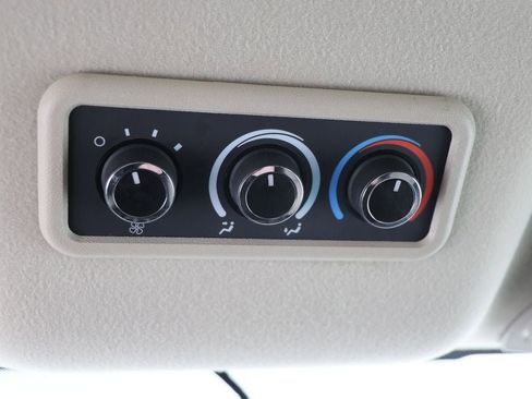 Used 2018 Chevrolet Express 3500 LT w/ LT Preferred Equipment Group image 21