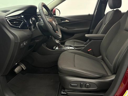 Used 2023 Buick Encore GX Select w/ Sport Touring Package FWD image 17