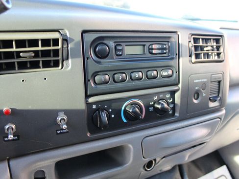 Used 2002 Ford F450 XL image 14