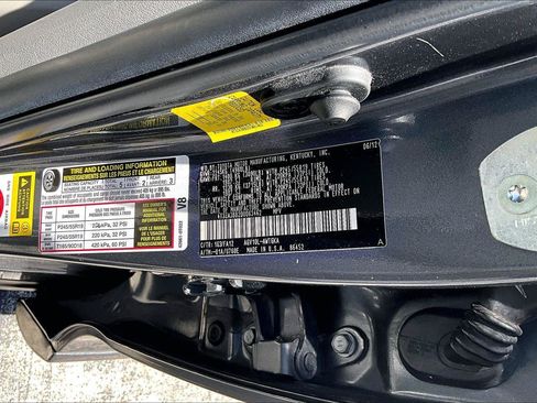 Used 2013 Toyota Venza LE FWD image 18