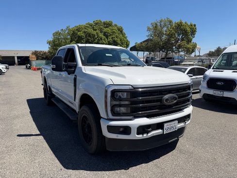 Used 2024 Ford F350 Lariat w/ Lariat Ultimate Package AWD/4WD image 2