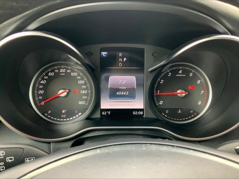 Used 2019 Mercedes-Benz GLC 300 4MATIC image 24