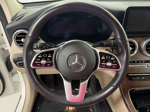 Certified 2022 Mercedes-Benz GLC 300 4MATIC image 11