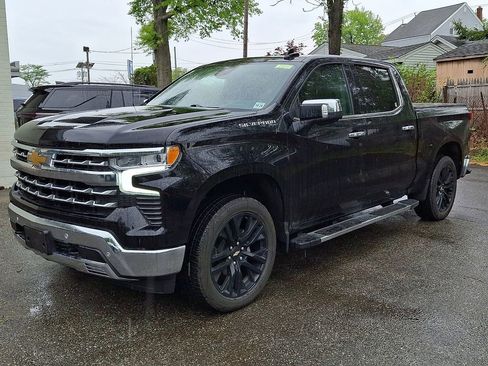 Used 2024 Chevrolet Silverado 1500 LTZ w/ LTZ Premium Package AWD/4WD image 3