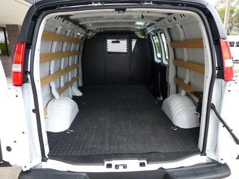 Used 2024 Chevrolet Express 2500 w/ Driver Convenience Package image 15