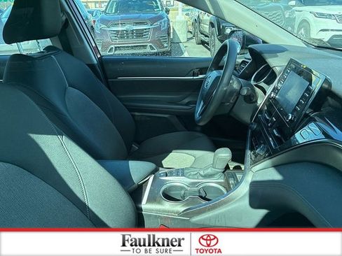 Certified 2022 Toyota Camry LE image 19