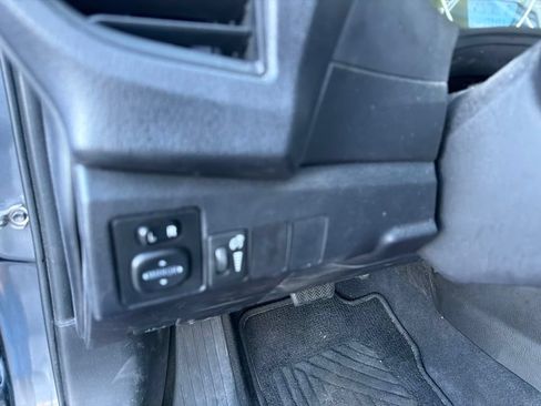 Used 2015 Toyota Corolla L FWD image 15