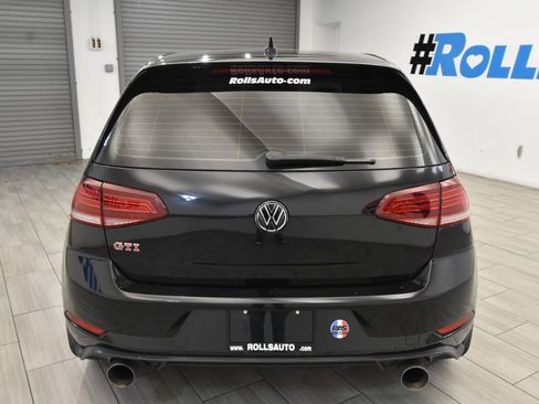Used 2020 Volkswagen GTI S image 4