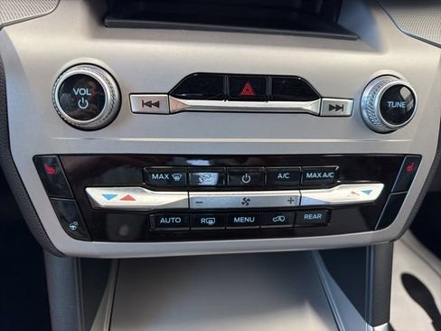 Certified 2023 Ford Explorer XLT w/ Equipment Group 202A AWD/4WD image 25