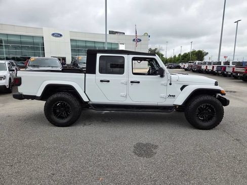 Used 2021 Jeep Gladiator Sport AWD/4WD image 12