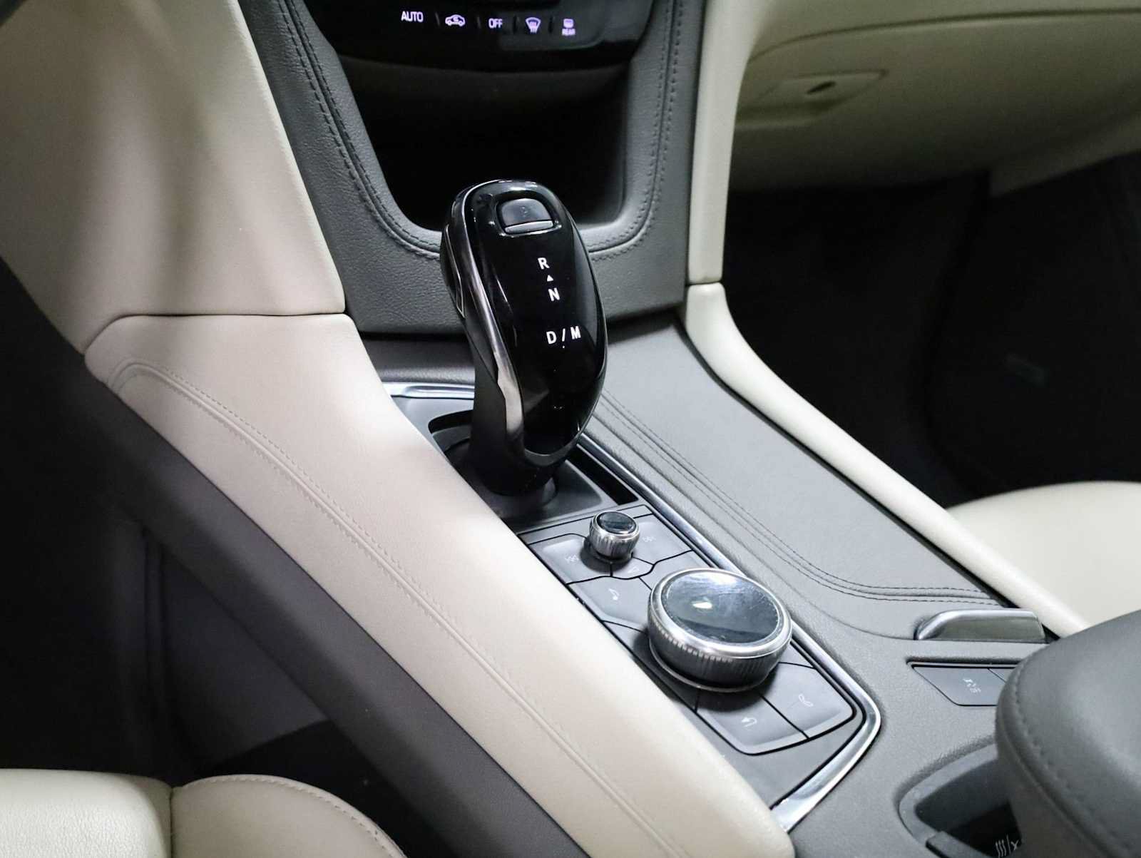 Used 2020 Cadillac XT6 Premium Luxury AWD/4WD image 27
