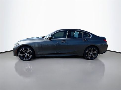 Used 2021 BMW 330e xDrive 330e xDrive w/ Premium Package image 10
