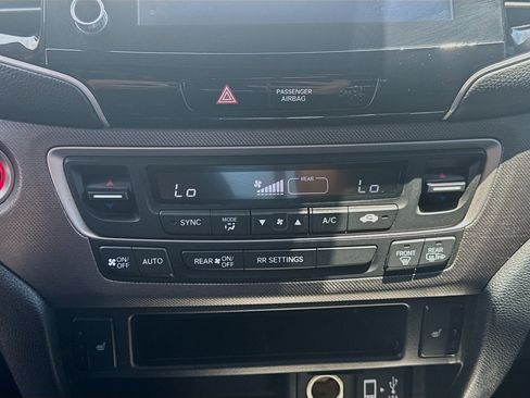 Used 2023 Honda Ridgeline RTL-E image 12