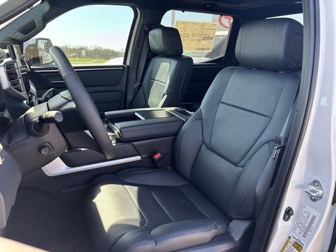 New 2025 Toyota Tundra Platinum image 13