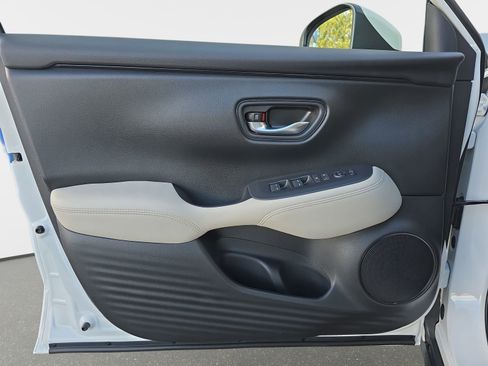 Certified 2025 Honda HR-V LX image 25