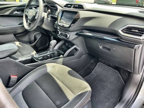Used 2023 Chevrolet TrailBlazer LT w/ Convenience Package FWD image 27