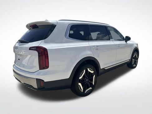 Used 2025 Kia Telluride S FWD image 7