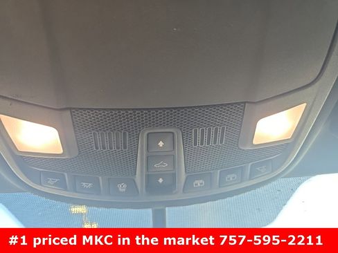 Used 2017 Lincoln MKC Reserve image 17