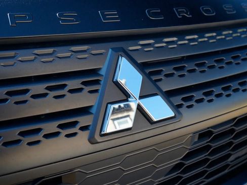 Used 2024 Mitsubishi Eclipse Cross LE AWD/4WD image 10