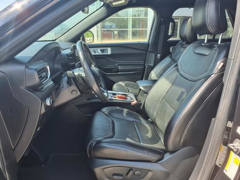 Used 2021 Ford Explorer ST w/ Equipment Group 401A AWD/4WD image 12